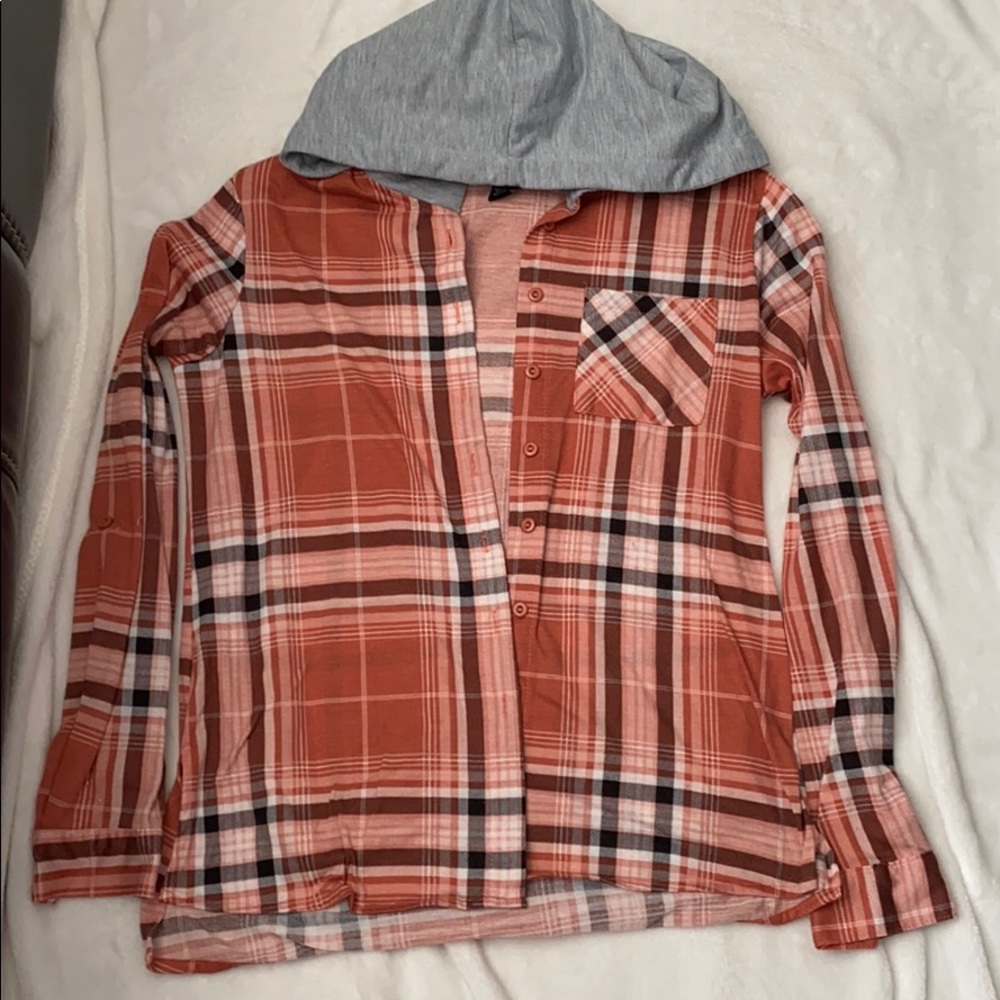 Super cute button down hoodie!